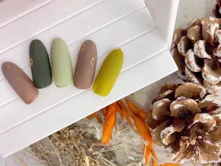 ネイル ネイルサロン&スクール GINA所属・藏野 優花のネイルデザイン