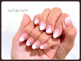 ネイル THECOLORS所属・近貞 莉奈のネイルデザイン