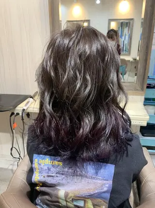 セミロング 嶋村夏実🌼レイヤー 🌸白髪ぼかしのヘアスタイル