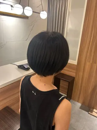 カラー 根本 琴子のヘアスタイル