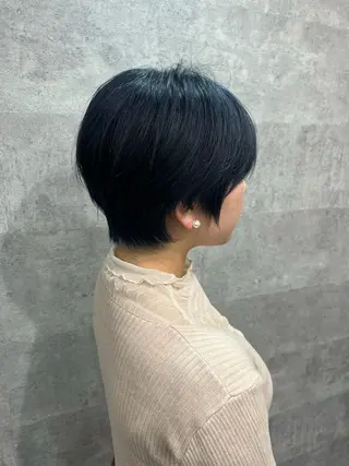 ショート カラー _WHITE所属・黒川 陵のヘアスタイル