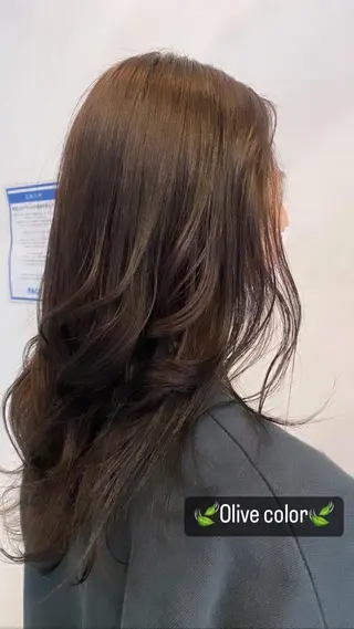 セミロング カラー ✨垢抜け✨3Dカラー 山本美侑のヘアスタイル