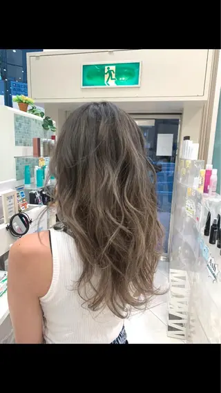カラー メンズスタイリスト 真栄平有希のヘアスタイル