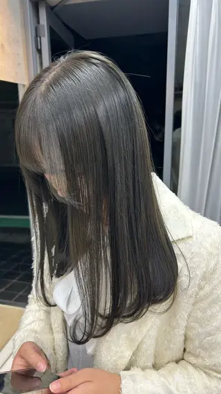 セミロング LOE所属・LOE Yuuka/42🩵のヘアスタイル