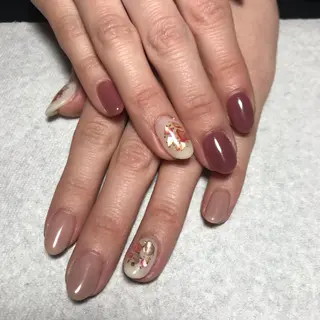 ネイル ECLAT エクラ所属・寺山 千鶴のネイルデザイン