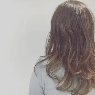 ミディアム セミロング ロング カラー 江原 彩華のヘアスタイル