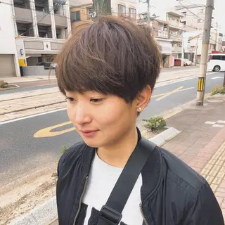 ショート カラー 森安 華楠のヘアスタイル