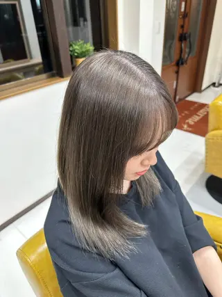 ミディアム カラー ヘアアレンジ JILL by charme所属・小山/透明感カラー/ レイヤー/中茎涼太のヘアスタイル