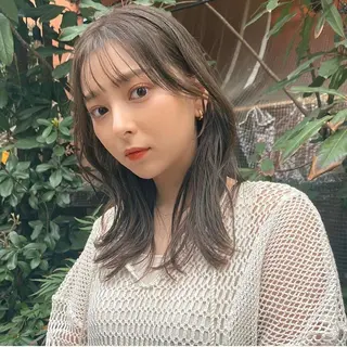 ミディアム カラー THE DAY所属・AKI HASHIMOTOのヘアスタイル