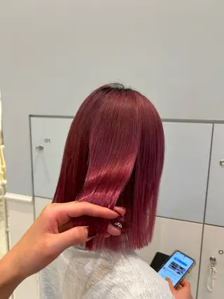 ミディアム カラー 西澤 咲輝のヘアスタイル