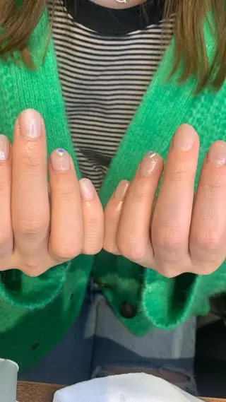 ショート カラー ネイル emanon 新宿東口店所属・nailist akariのネイルデザイン