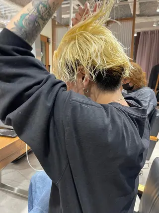 カラー メンズ 店長　MANAMI ／ブリーチ／骨格ボブのヘアスタイル