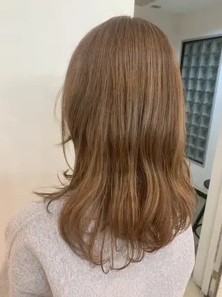 ミディアム 室谷 ゆりあのヘアスタイル