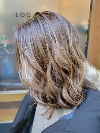 ミディアム カラー パーマ ヘアアレンジ LOGSALON所属・スタイリスト YOUのヘアスタイル