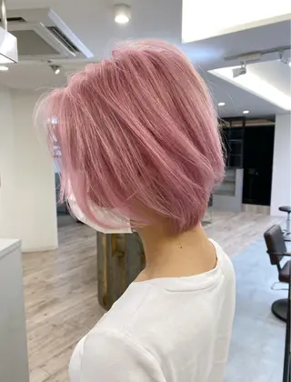 ショート カラー 塩川 和弥のヘアスタイル