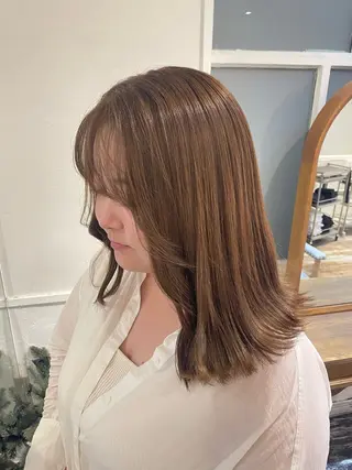 カラー shiomi H辻田 杏梨のヘアスタイル