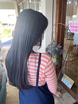 ミディアム カラー grand juteのヘアスタイル