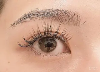 マツエク・マツパ Loy la long所属・Loylalong ロイラロンの眉毛・アイブロウイメージ