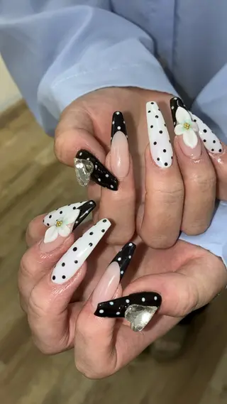 ロング Atelier Nail所属・Atelier Ayaのネイルデザイン