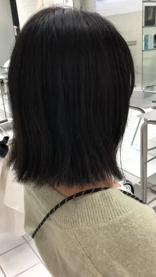 ミディアム heads 丸田のヘアスタイル