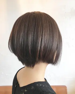 ショート カラー 松田 由紀子のヘアスタイル