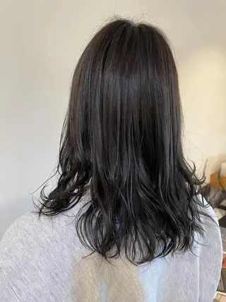 セミロング カラー 悠 亜のマツエク・マツパデザイン
