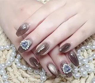 ネイル pink ladyサロン所属・べ にのネイルデザイン