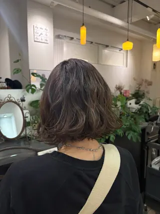 ショート カラー ooit所属・ooitヨシダ ミナミのヘアスタイル