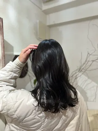 ミディアム カラー putri 川邉 優花のヘアスタイル