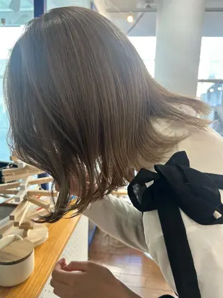 カラー VISION   aoyama所属・かがやしづ ⭐️ハイトーンのヘアスタイル