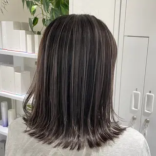 ミディアム カラー CIERA所属・トウジョウ アリサのヘアスタイル