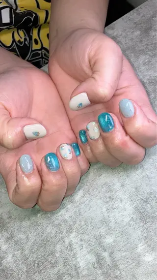 ネイル haleyume所属・shino🌟 痛ネイルのネイルデザイン