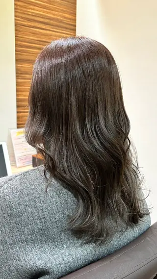 ロング カラー 飯塚 優希のヘアスタイル