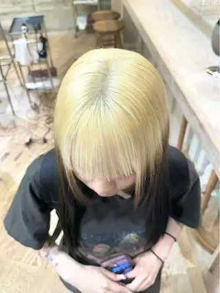 セミロング カラー kai .のヘアスタイル