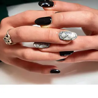 ネイル 手書きが得意🖌️ Y’s  nailのネイルデザイン