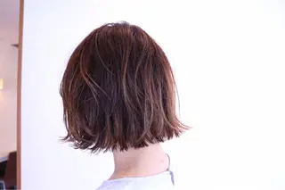 カラー 小川 美香のヘアスタイル