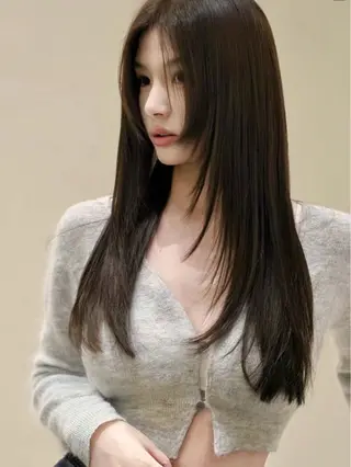 ロング カラー IS所属・横浜美容室/透明感 カラー/レイヤーのヘアスタイル