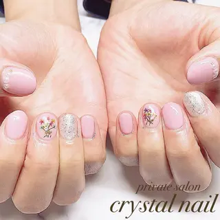 ネイル Crystal Nailのネイルデザイン