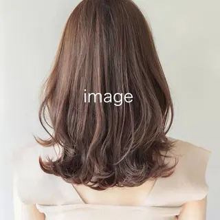 ミディアム 杉崎 朝佳のヘアスタイル