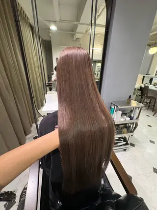 カラー PEAR+L/ ハイトーン/山本俊のヘアスタイル