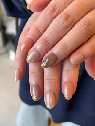 ネイル Mus’Fam 入谷玲生奈のネイルデザイン