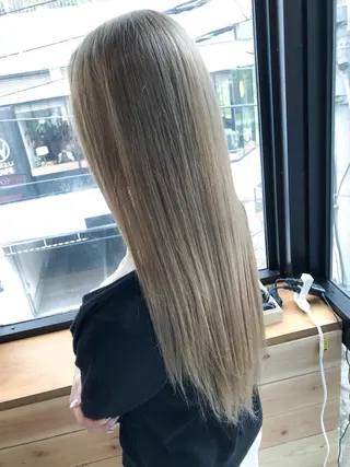 ロング クスカワ ノリエのヘアスタイル