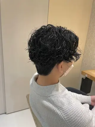 ミディアム パーマ メンズ 本厚木｜縮毛矯正/ 酸性スト専門サロンのヘアスタイル