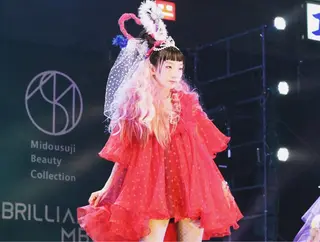 ヘアアレンジ ウルフカット／吉村 桃子のヘアスタイル