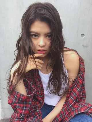 ロング カラー パーマ HOODS hair salon所属・透明感カラー🌿ボブ ✨飛田　ケイのヘアスタイル