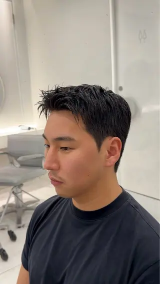 メンズ 韓国メンズスタイル 🇰🇷パーマのヘアスタイル