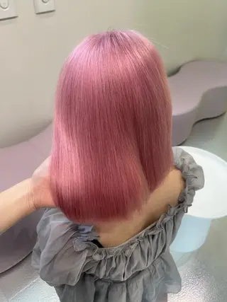 ミディアム Xena ria 衣織/ブリーチカラーのヘアスタイル