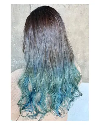 ロング GARU-ガル-所属・TSUNO🦖 派手髪/オタク美容師のヘアスタイル