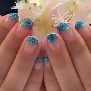 ショート SINCERELY シンシアリー🌈のネイルデザイン