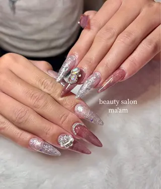 ネイル beauty salon ma'am所属・chihiro 小路ネイルのネイルデザイン